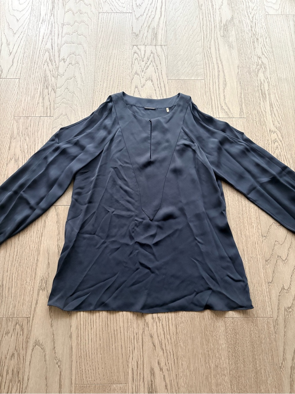 Elie Tahari Cold-Shoulder Silk Blouse